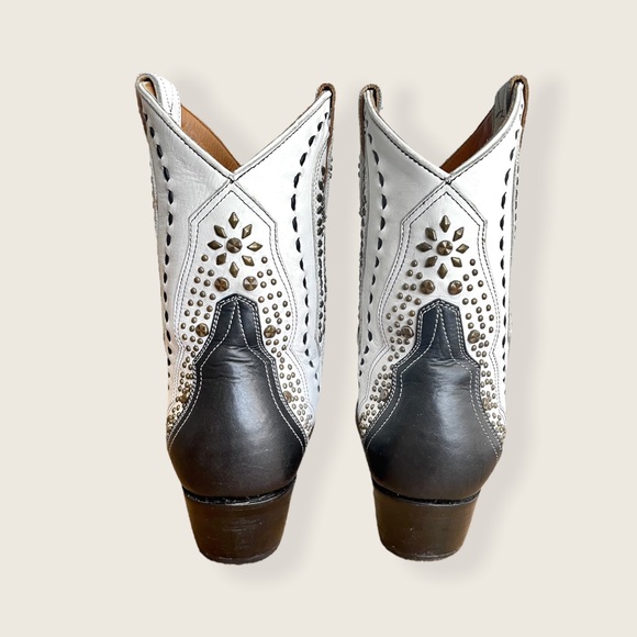 RARE Frye Tulsa Stud White Black Cowboy Pull-On Vintage Party/Festival Low Boots - Picture 10 of 14